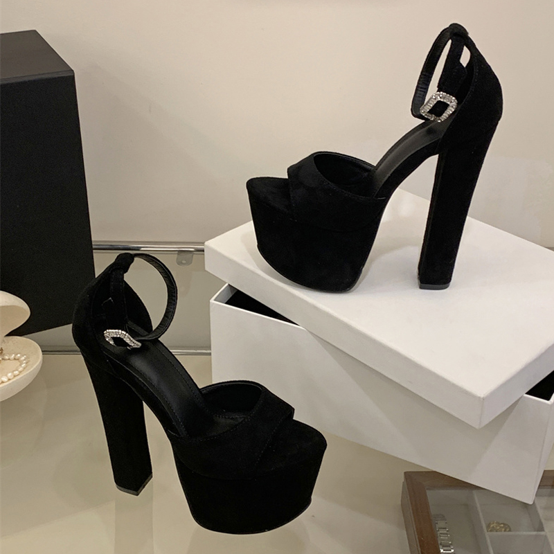 Seksowne sandały na platformie – Ankle Strap Heels recenzja i cena